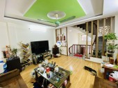 Chưa đến 4 tỷ, nhà đẹp Văn Điển, 50m x 5t, mt rộng, oto tránh gần, LH ngay 097xx