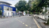 bán nhà mặt hồ Bồ Đề, diện tích 226m, mặt tiền 12m, 2 thoáng, full thổ cư