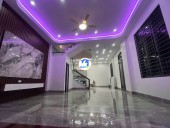 Bán nhà GÓC 3 tầng MỚI TINH phường Vũ Ninh hơn 4 tỷ