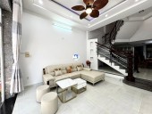 ????????Bán nhà 2,5 tầng đường Nguyễn Huy Lượng - Gần biển