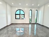 Nhà độc lập ô tô đỗ cách nhà 10m sân vườn sau siêu rộng siêu thoáng tại Thiên