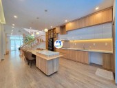 NHÀ 3 TẦNG TRUNG TÂM HẢI CHÂU – DÒNG TIỀN 17 TRIỆU/THÁNG – Cơ Hội Đầu Tư Sinh