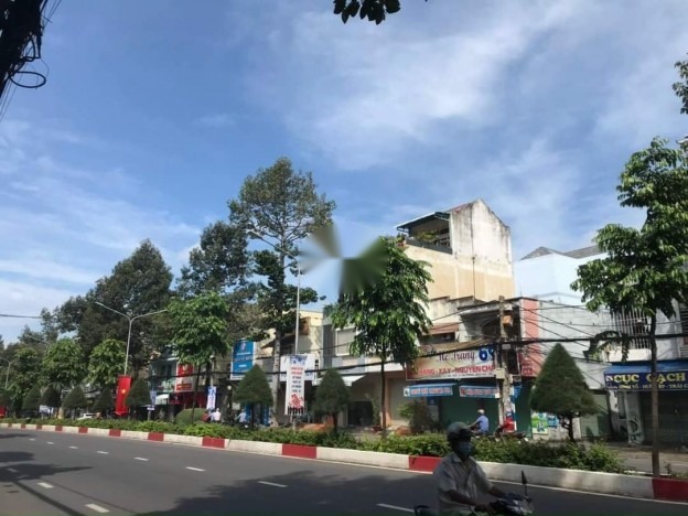 Căn nhà mặt tiền đường Nguyễn Ái Quốc phường Tân Phong, góc 2 mặt tiền - 10,5 Tỷ  - 80 m²