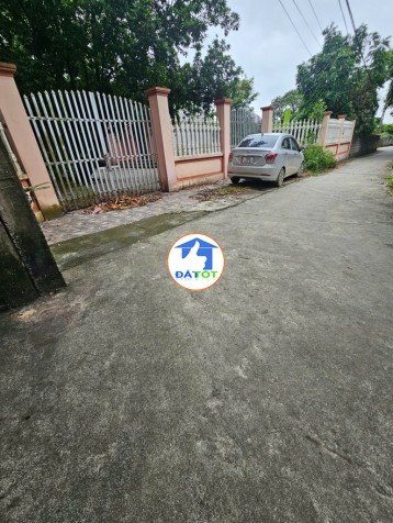 BÁN LÔ ĐẤT ĐẸP GIÁ TỐT - VỊ TRÍ ĐẸP TẠI TRUNG TÂM THÔN ĐÔNG CỰU, ĐÔNG SƠN, - 11 Tổng diện tích - 618 m²