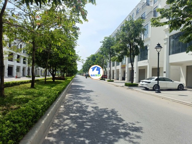 Mặt phố Đại lộ Thảo Viên - Hinode 92.5m2- 5T, Vỉa hè KD, gần hồ, giá 21.5 tỷ