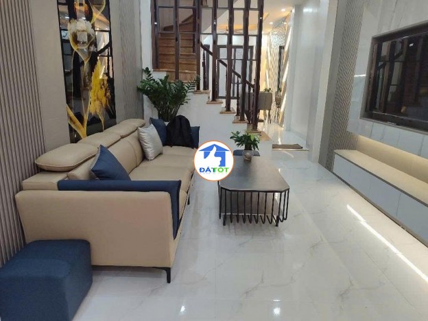 NHÀ ĐẸP - GIÁ TỐT - Vị Trí Đắc Địa Tại Thịnh Liệt - Hoàng Mai - Hà Nội