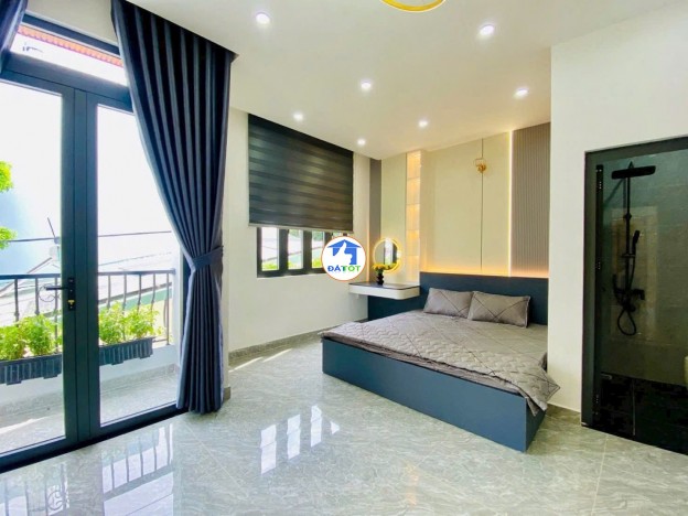 Căn hộ dịch vụ 5 tầng có hầm và thang máy, đường Tô Hiến Thành, Quận 10, 94.5m²