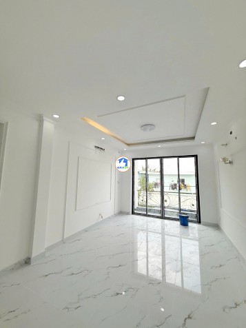 Ôto trong Nhà mới 2 lầu+ Sân Thượng mặt tiền đường nhựa 8m Phạm Thế Hiển P6Q8