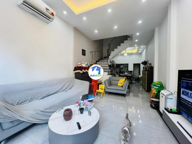 Nhà đẹp Ôtô đỗ cửa, ô chờ thang máy, DT58m2, MT4m, 4 tầng, 4P. Ngủ, giá 15.5 tỷ