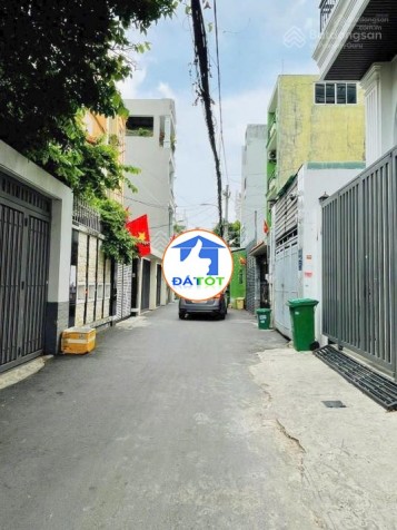 Bán nhà đẹp hai mặt tiền ở đường Dương Quảng Hàm. Phường 5,Gò Vấp giá chỉ 11 tỷ