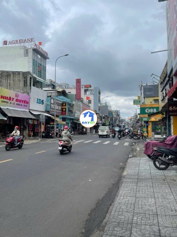 Cần Bán Hoặc cho Thuê Nhà Mặt Tiền  Tại Lạc Long Quân, P8, Tân Bình
