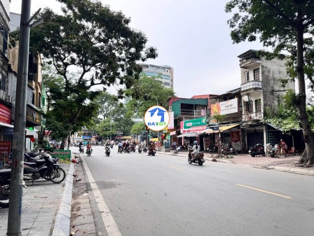 BÁN NHÀ ĐẠI LA HAI BÀ TRƯNG VF3 ĐỖ CỬA KINH DOANH THOÁNG SÁNG 4 TẦNG 8,4 TỶ