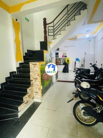 NHÀ ĐẸP 4 LẦU – HẺM XE TẢI 9M – GẦN CÔNG VIÊN LÀNG HOA