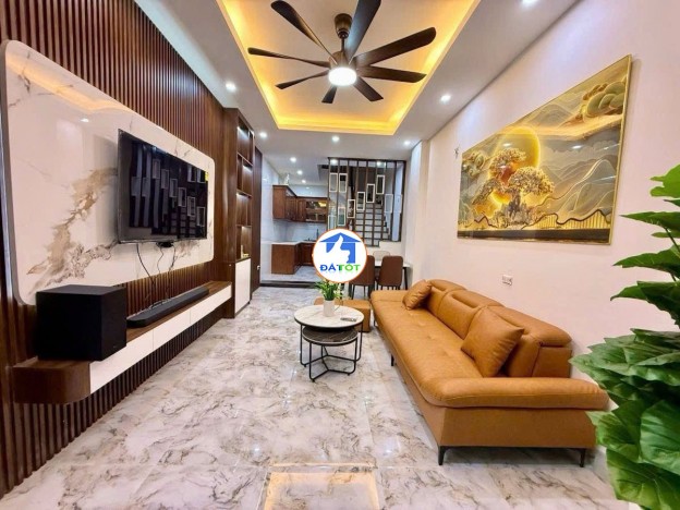 Bán Nhà Trần Khát Chân 31/36m2. 5 tầng. mặt tiền 3.5m giá 8.9 Tỷ Hai Bà Trưng