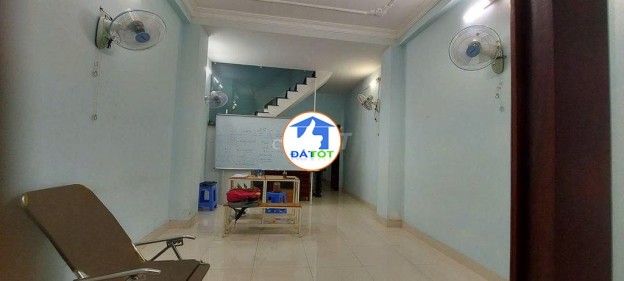 Cho thuê phòng dạy học tại Quận 12 – Sẵn nội thất, vị trí thuận tiện
