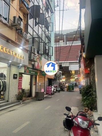 Bán Nhà Đông Các 54m2. 4 tầng. mặt tiền 6.3m. giá  31.5 Tỷ Đống Đa Hà Nội - 32 Tổng diện tích - 54 m²