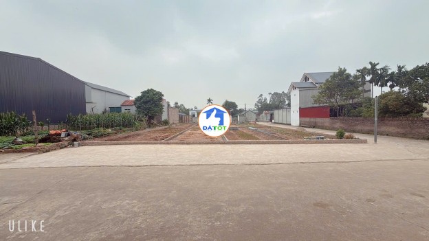 +

TỔNG 8 LÔ FO ĐƯỜNG THÔNG RỘNG 11M  5 LÀN Ô TÔ TRÁNH NHAU  

CAM KÊT HOA - 3 Tổng diện tích - 100 m²