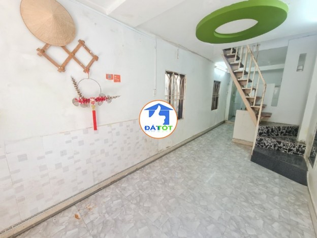 ♣ K 2.5m Thẳng thông 30m ra Ông Ích Khiêm, gần ĐH SPKT, 2 tầng cứng sạch, nhỉnh - 2 Tổng diện tích - 25 m²