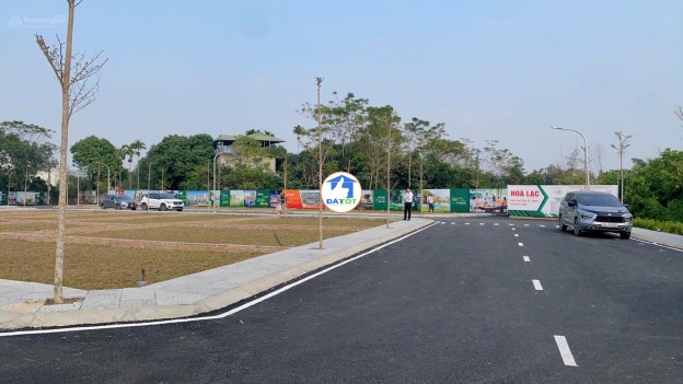Tiết lộ lô đất 100m2 gần Đại học Quốc Gia, khu vực trung tâm Hòa Lạc - 2 Tổng diện tích - 100 m²