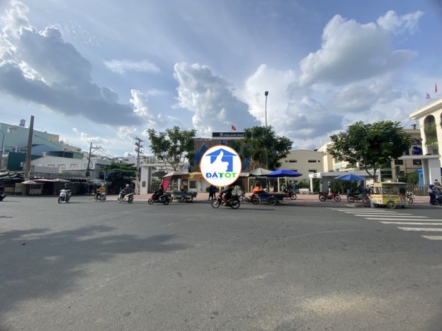 [SIÊU PHẨM TRUNG TÂM] MẶT TIỀN NGUYỄN XÍ BÌNH THẠNH – 320m2 (8m x 40m) - 1 Triệu - 320 m²