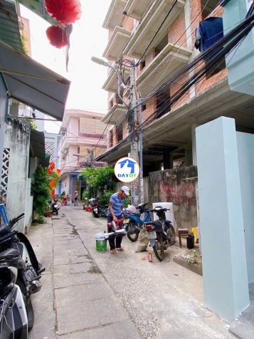 Nhà phố sát biển Trần Phú - Vĩnh Nguyên
 - Diện tích : 57m2 - Gia 2,9 ty - Liên - 3 Tổng diện tích - 32 m²