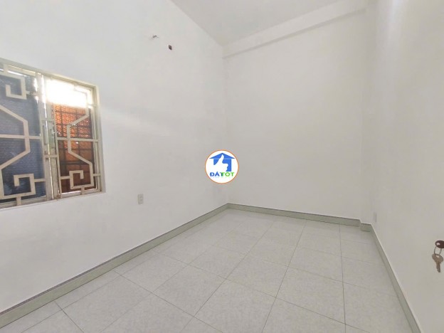 Bán Nhà Mặt Tiền Lê Văn Hiến 67,5m2, 2,5 Tầng, Gần Biển, Giá 8,x Tỷ - 8 Tổng diện tích - 67 m²