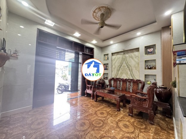 Bán nhà ĐẸP 3 Tầng ĐS8 Linh Xuân,Đường 2 ô tô,gần ĐH Kinh tế - Luật TPHCM,