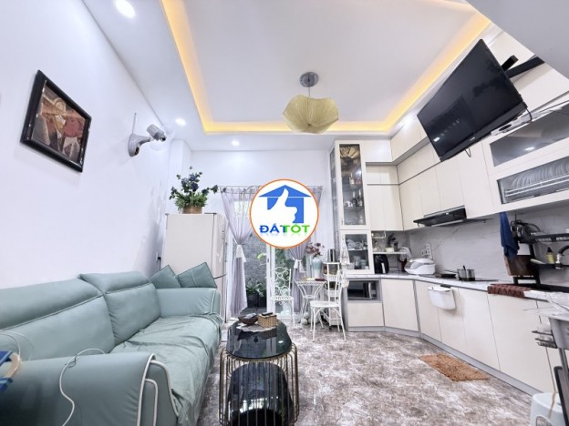 Bán nhà đường 160, Tăng Nhơn Phú A, Q9. Thủ Đức, TP HCM. DT 52m2, 2 tầng.  Giá