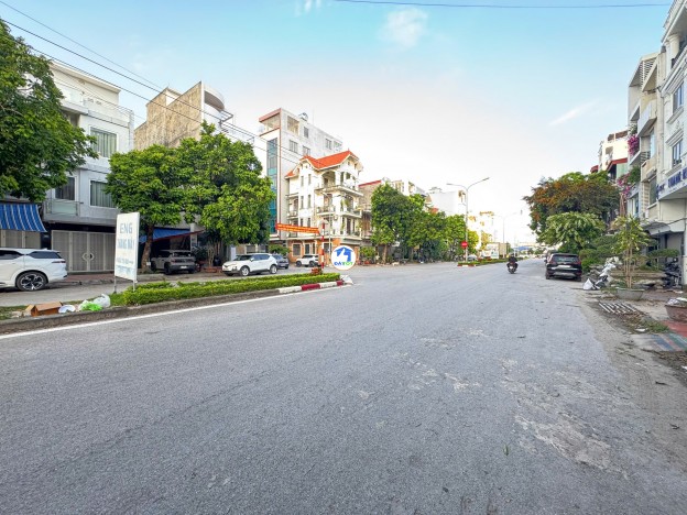 BÁN ĐẤT TẶNG NHÀ 4 TẦNG – TUYẾN 2 LÊ HỒNG PHONG
