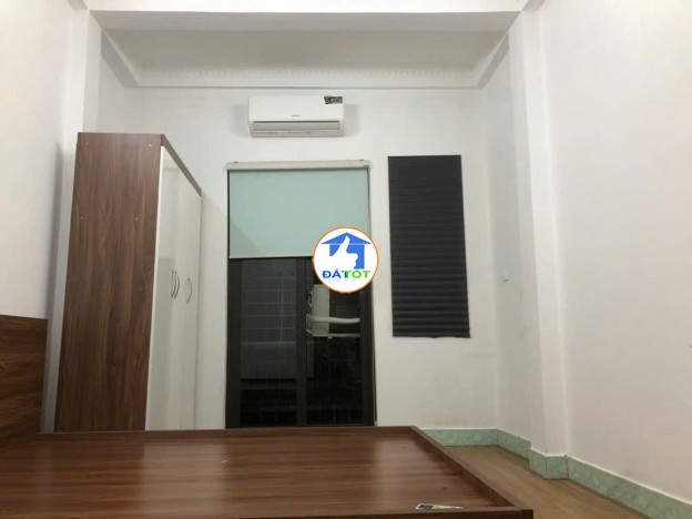 Bán gấp giá rẻ căn hộ tập thể khép kín Triều Khúc 17/34m, tầng 3, mt 3m, 1.95