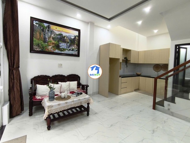 ♣ Nhà kiệt Phạm Văn Nghị, 40m2, 2 tầng đúc cứng, 3PN sạch đẹp ở ngay, 3.x tỷ