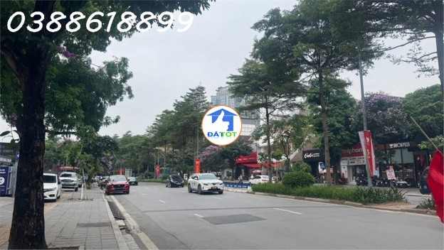 ???? BUILDING MẶT PHỐ NGUYỄN KHÁNH TOÀN - MT 17M - LÔ GÓC 2 VỈA HÈ - DÒNG TIỀN - 299 Tổng diện tích - 305 m²