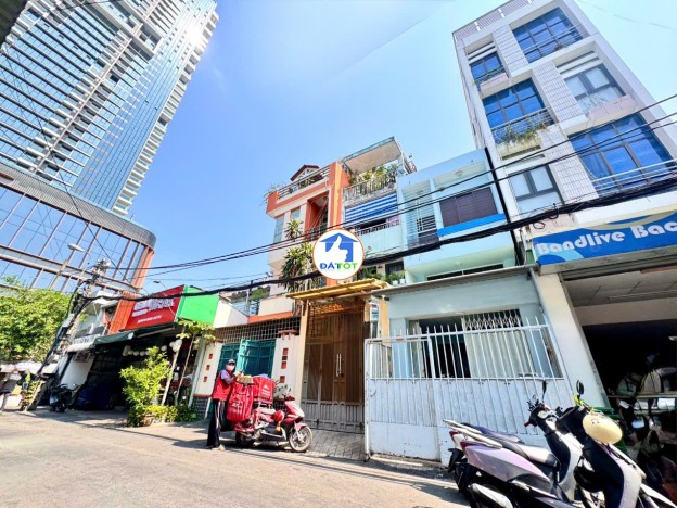 BÁN NHÀ 5 TẦNG MẶT TIỀN 10M Đ.NGUYỄN TRÃI, QUẬN 1- ĐANG KD CHDV- THU TRỌN