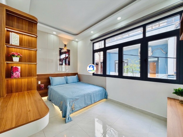 NHÀ MỚI ĐẸP - 3 TẦNG BTCT - NGANG LỚN 8.6m - FULL NỘI THẤT - CHỈ NHÍCH 5T.Ỷ TL