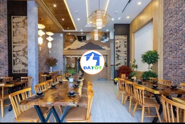 ♥ MT Tiểu La gần 2/9, 102m2, ngang 6.3m, 4.5 tầng đẹp, Kinh Doanh ngay