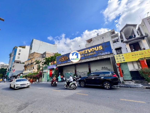 HIẾM NGANG LỚN 13M*15M- BÁN NHÀ 2 TẦNG MẶT TIỀN TRẦN ĐÌNH XU, QUẬN 1- HDT ĐỀU