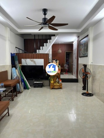 ♪ Sau Mặt tiền Lê Đình Lý, 66m2, ngang 4.2m, 2 tầng cứng cáp, 3PN, sân rộng,