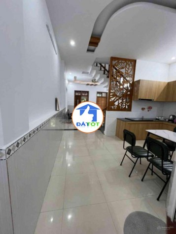 Bán nhà 3 tầng đúc kiên cố mặt tiền Bùi Thiện Ngộ - Hòa Xuân - Sát Võ Chí Công - 7500000 Tổng diện tích - 100 m²