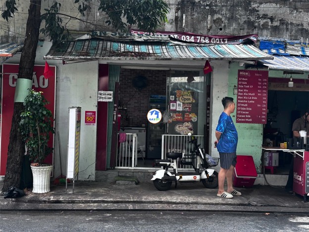 HOT HOT – CẦN SANG NHƯỢNG MẶT BẰNG KINH DOANH Tại Đường Trần Văn Dư, P. 13,