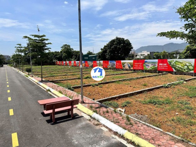 CHỦ CẦN TIỀN, BÁN GẤP MẢNH ĐẤT LÕI PHÚ CÁT, GIÁ RẺ HƠN VÀI GIÁ, LH:038.239.4677 - 3900000 Tổng diện tích - 100 m²