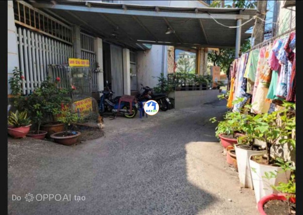Bán nhà ngõ Đông Hưng Thuận Q.12, gần Trường Chinh. DT 100m2, 2PN, Sổ Hồng. Giá