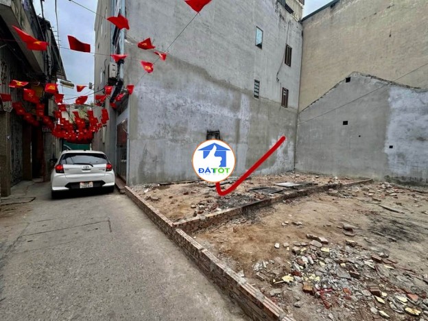 Cơ Hội Vàng B.á.n Gấp Mảnh Đất Việt Hưng 50m2-hơn 8 tỷ-Ô TÔ-NGÕ THÔNG-SỔ