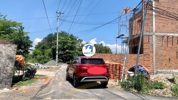 ĐẤT DÂN CẮT tại xã Diên Toàn , Cách Chợ Đông Dinh và Trường Tiểu Học Diên Toàn - 1580000 Tổng diện tích - 98 m²