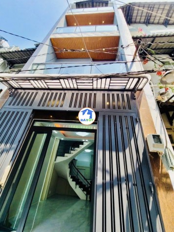 NHÀ ĐẸP 4 TẦNG, TRUNG TÂM P.10, 5 PHÒNG, CHỈ NHỈNH 5 TỶ