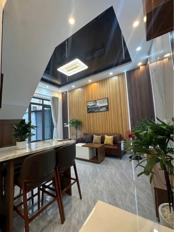 Nhà đẹp Quận 6 - Gần Quận 10 - 3 tầng mới ở ngay - Chỉ nhỉnh 5 tỷ - Thiết kế