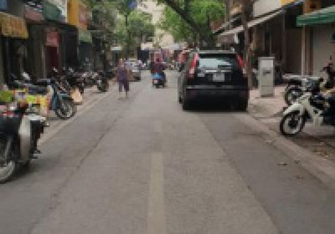 Bán Nhà mặt phố Nguyễn Trường Tộ, Ba Đình 139m2, MT 9m, vỉa hè rộng, kinh doanh