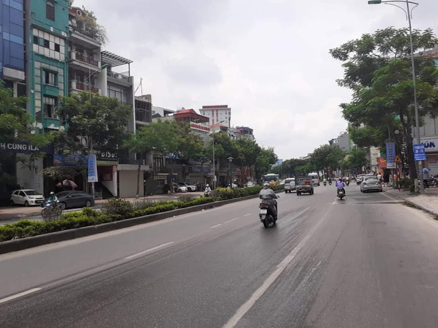Bán Nhà mặt phố Ái Mộ, Bồ Đề, Long Biên: 226m2, MT11.5m, vỉa hè, kinh doanh 85