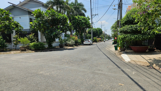 Bán đất Biên Hòa, LÔ GÓC,đường nhựa 8M,SHR thổ cư,gần Y Học Cổ Truyền