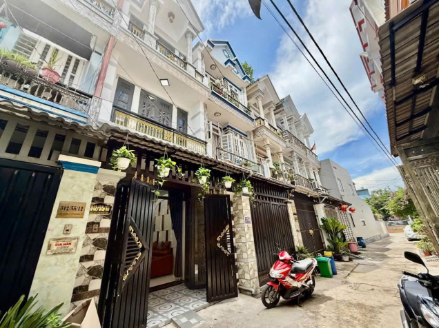Chính chủ gửi bán nhà đẹp Phường Hiệp Thành, Quận 12 - Hẻm ô tô 6m, gần chợ
