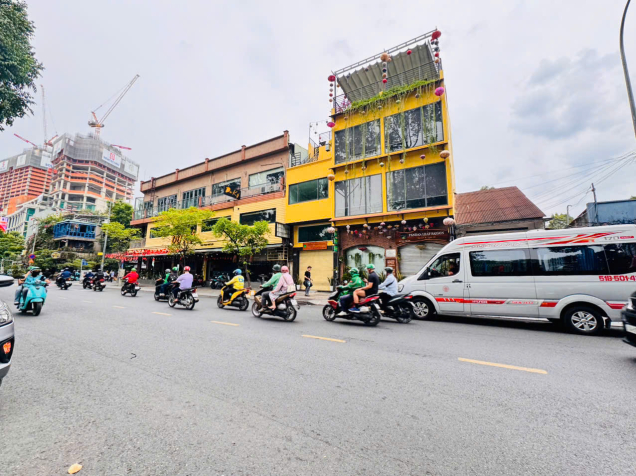 HIẾM- BÁN NHÀ C4 MẶT TIỀN PHẠM NGŨ LÃO, Q.1(P.BÊN THÀNH)- DT 5,3M*13,3M SH